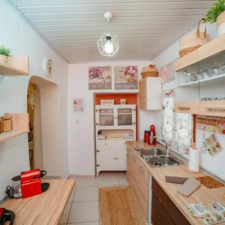 Natasa's Cozy House * Doukádes