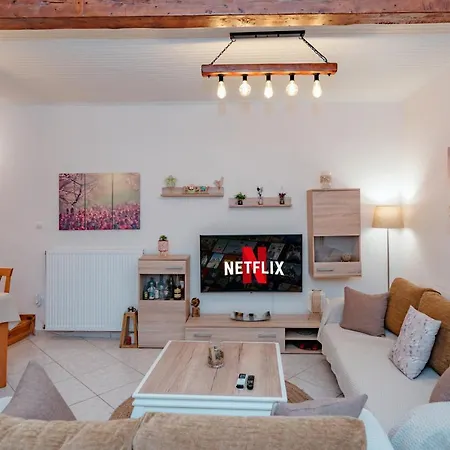 Daire Natasa's Cozy House *